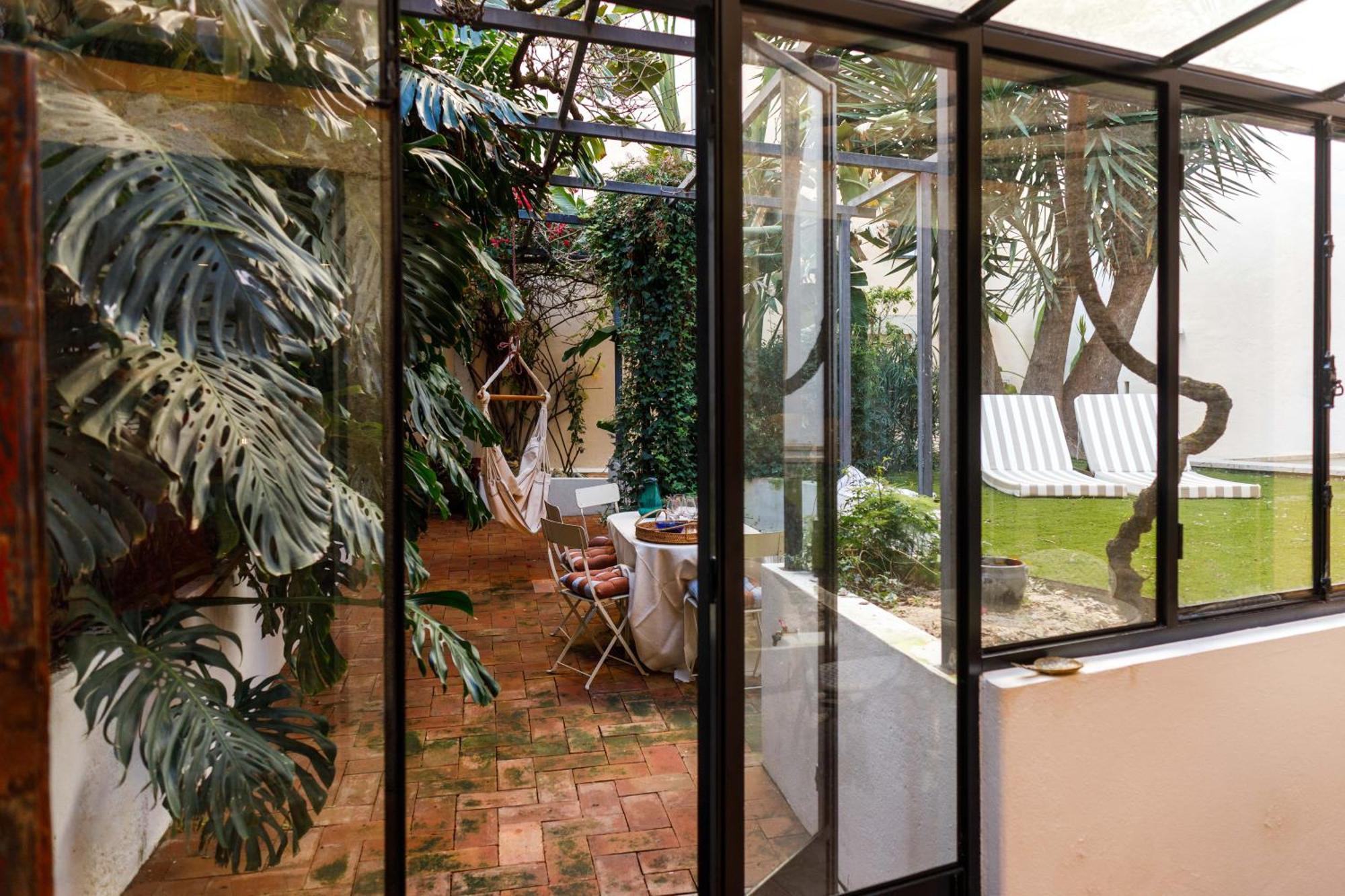 Pool & Garden In The Heart Of * Lisbon